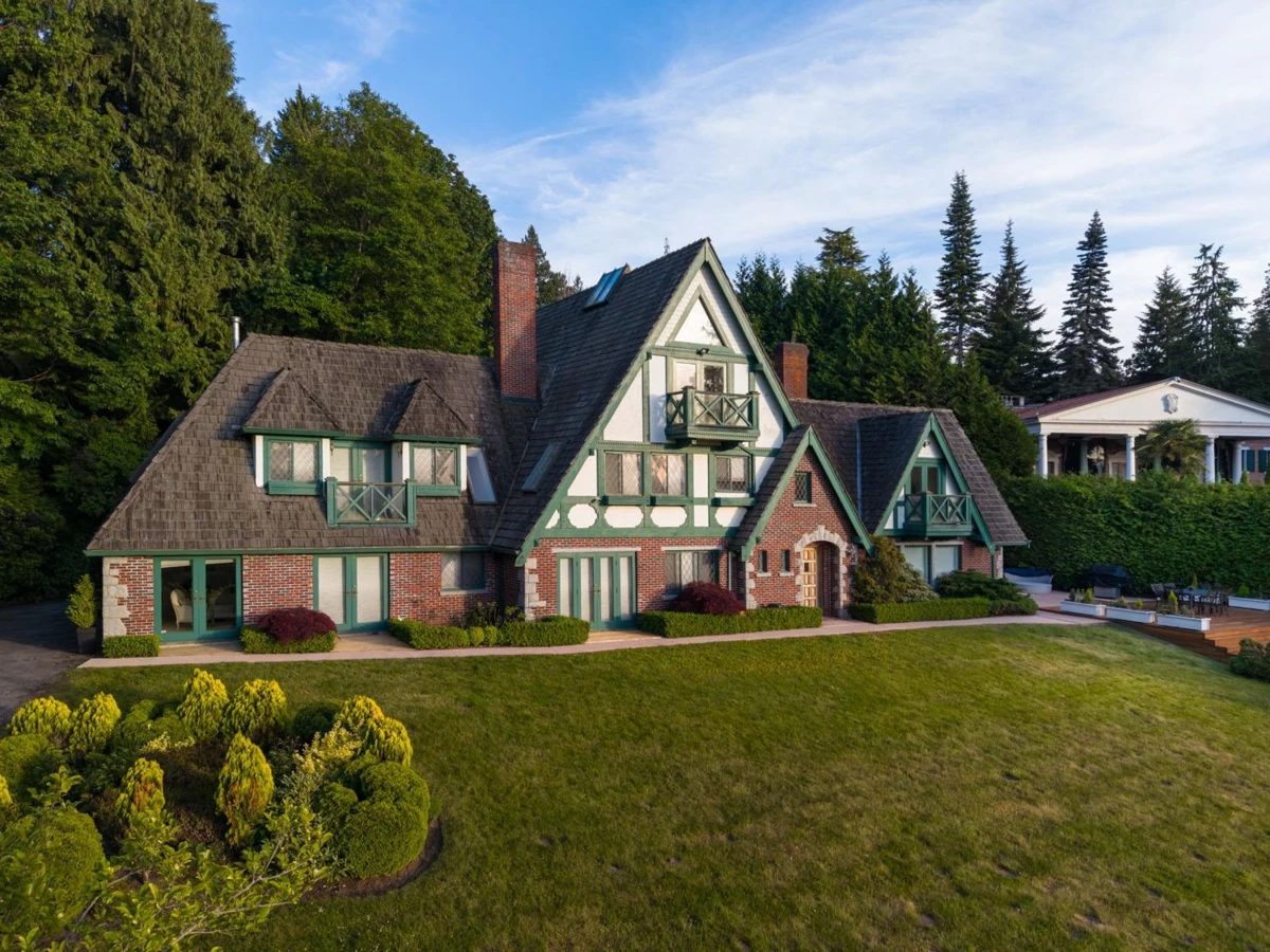 Exterior Front Photo of 5550 NW Marine Drive, Vancouver, BC