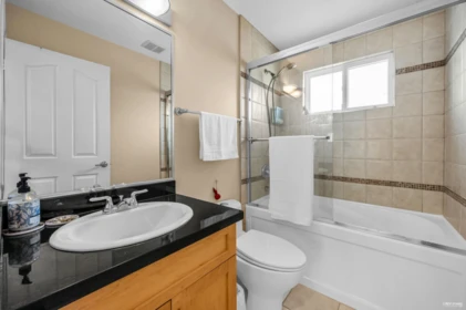 Hot Tub / Spa Photo of 648 E 3rd Street, North Vancouver, BC