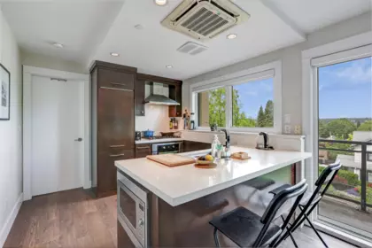 Breakfast Nook Photo of 301 3028 Arbutus Street, Vancouver, BC