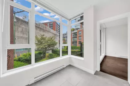 Entry Foyer Photo of 208 2321 Scotia Street, Vancouver, BC