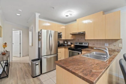 Kitchen Photo of 309 8115 121a Street, Surrey, BC