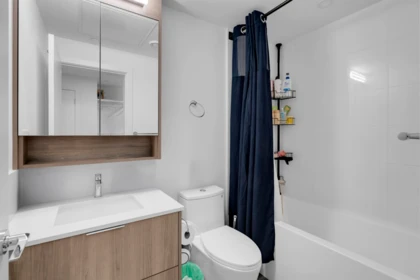 Primary Bathroom Photo of W213 10828 139a Street, Surrey, BC