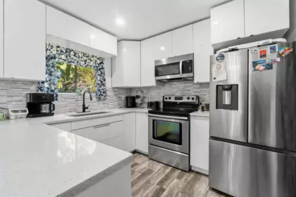 Breakfast Nook Photo of 3141 Raleigh Street, Port Coquitlam, BC
