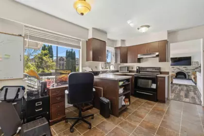 Guest Bathroom Photo of 3141 Raleigh Street, Port Coquitlam, BC