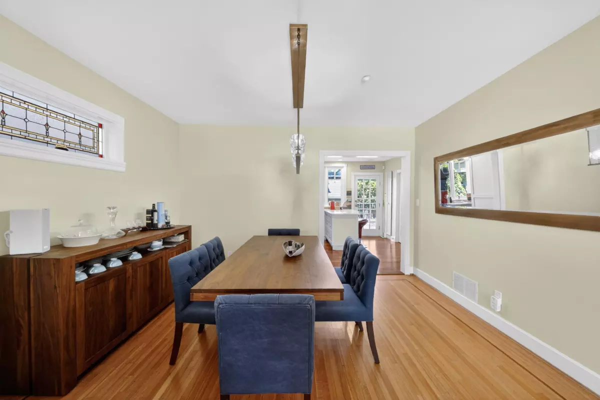 Family Room Photo of 2953 W 35th Avenue, Vancouver, BC