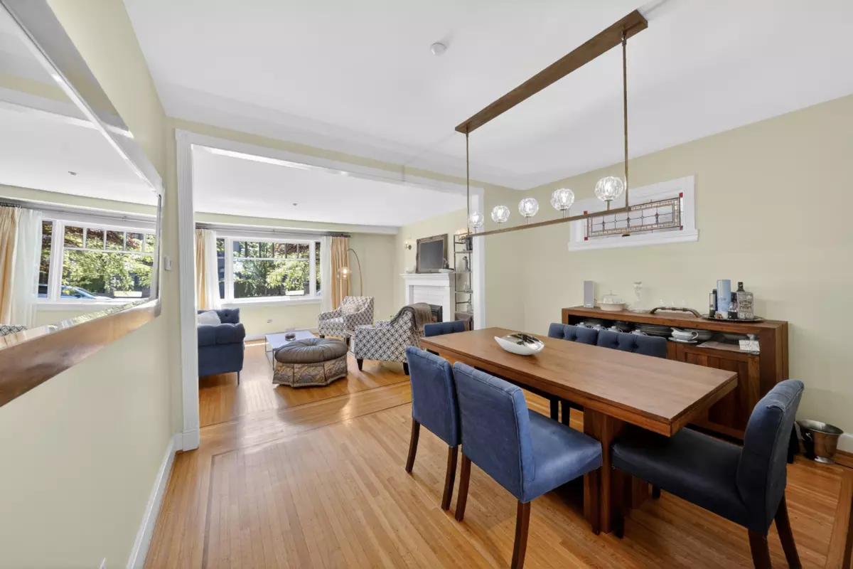 Living Room Photo of 2953 W 35th Avenue, Vancouver, BC