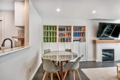 Breakfast Nook Photo of 307 5281 Oakmount Crescent, Burnaby, BC