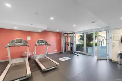 Hot Tub / Spa Photo of 1004 933 E Hastings Street, Vancouver, BC