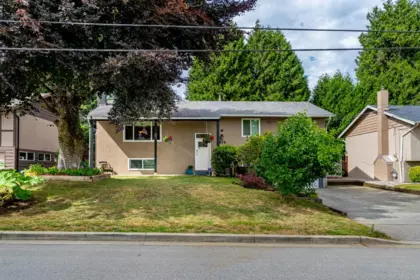 Fitness Center Photo Near 1879 Rodger Avenue, Port Coquitlam, BC