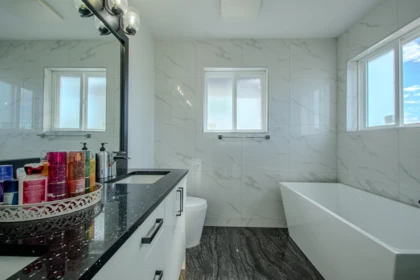 Primary Bathroom Photo of 19240 Aloha Drive, Surrey, BC