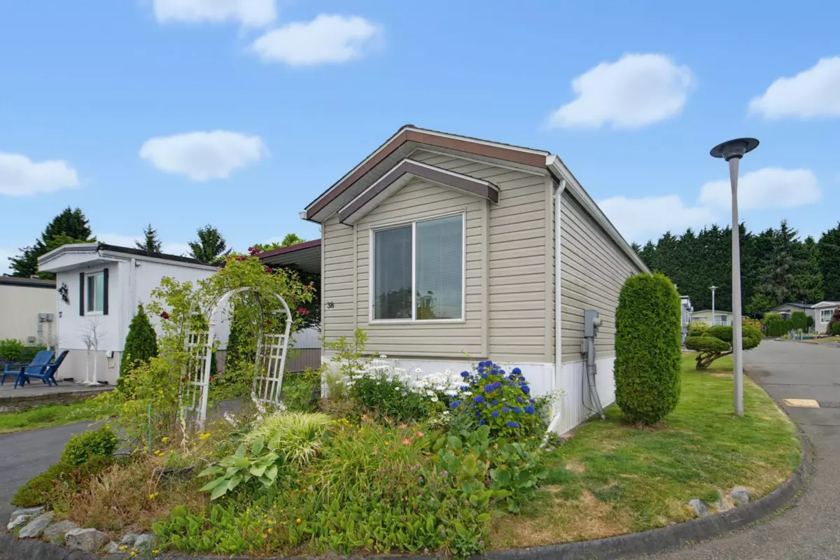 Exterior Rear Photo of 38 15875 20 Avenue, Surrey, BC