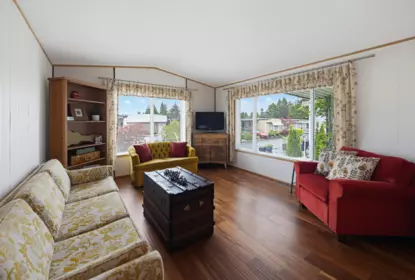 Kitchen Photo of 38 15875 20 Avenue, Surrey, BC