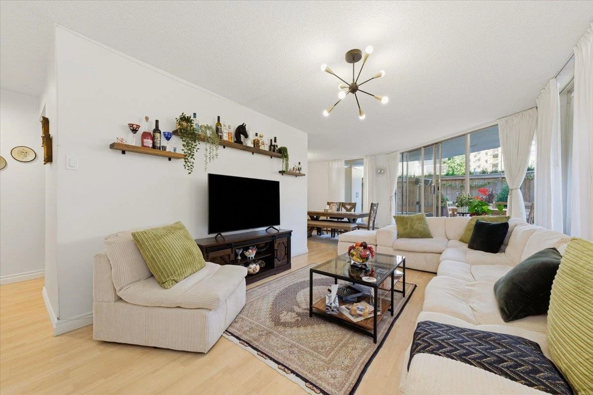 Family Room Photo of 108 2024 Fullerton Avenue, North Vancouver, BC
