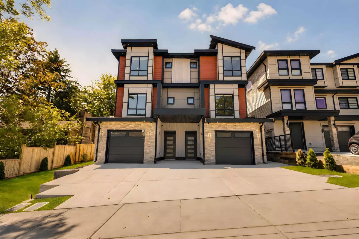 Living Room Photo of 102 5737 172 Street, Surrey, BC
