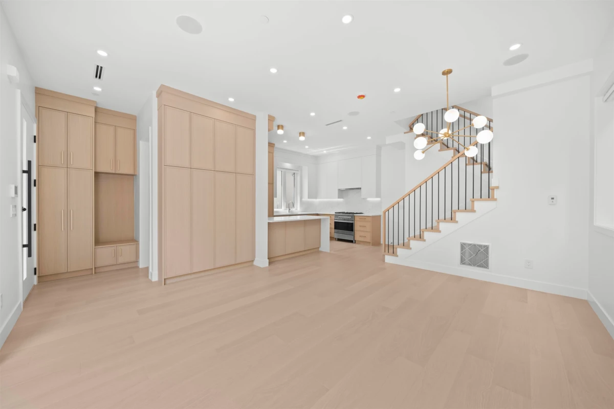 Family Room Photo of 1 6461 E Prince Edward Street, Vancouver, BC