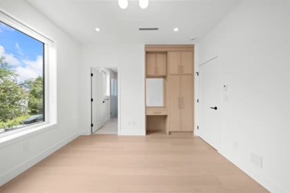 Laundry Room Photo of 1 6461 E Prince Edward Street, Vancouver, BC