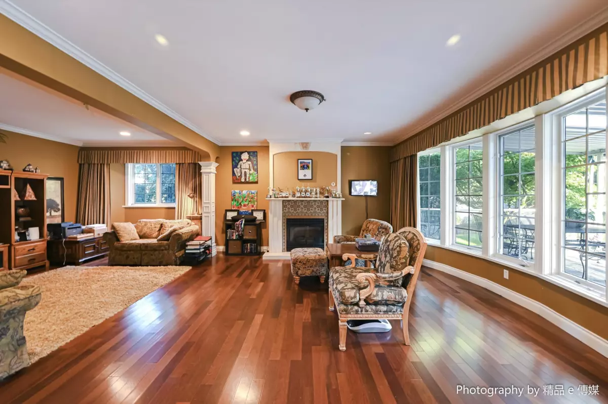 Dining Area Photo of 1368 Minto Crescent, Vancouver, BC