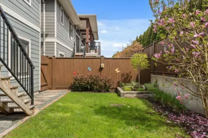 Garden / Landscaping Photo of 60 46110 Thomas Road, Chilliwack, BC