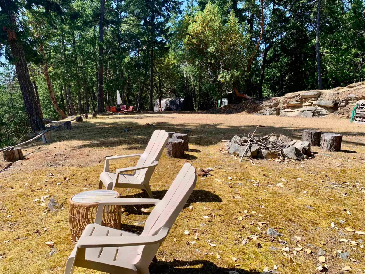 Family Room Photo of 332 Deacon Hill Road, Mayne Island, BC