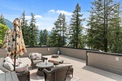 Garden / Landscaping Photo of 413 Maple Street, Cultus Lake, BC