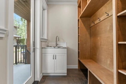 Kitchen Island Photo of 413 Maple Street, Cultus Lake, BC