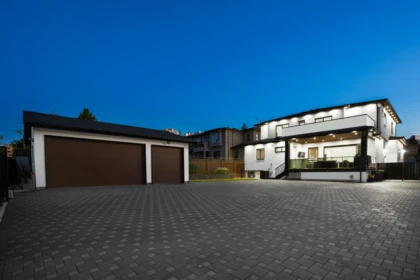 Hot Tub / Spa Photo of 6210 Pearl Avenue, Burnaby, BC