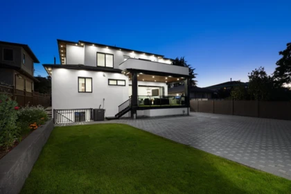 Swimming Pool Photo of 6210 Pearl Avenue, Burnaby, BC