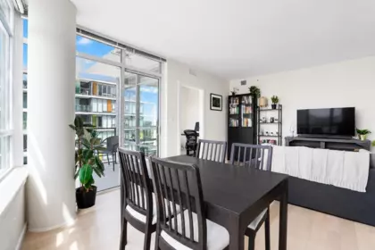 Breakfast Nook Photo of 1102 89 W 2nd Avenue, Vancouver, BC