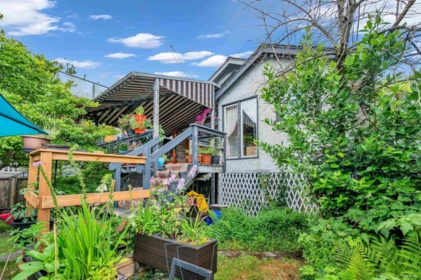Swimming Pool Photo of 3174 W 10th Avenue, Vancouver, BC