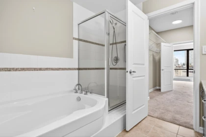 Laundry Room Photo of 406 1551 Foster Street, White Rock, BC