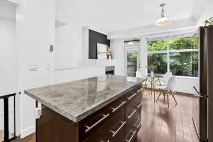 Kitchen Photo of 59 18199 70 Avenue, Surrey, BC