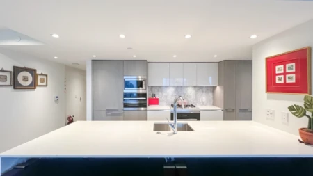 Breakfast Nook Photo of 2705 1111 Richards Street, Vancouver, BC