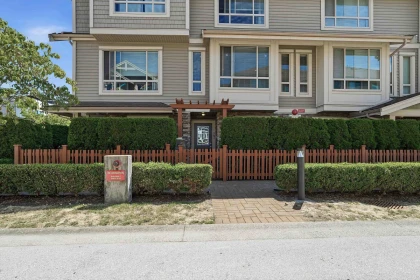 27 19752 55a Avenue, Langley, BC, Langley — Townhouse for sale