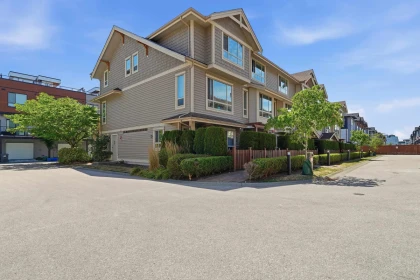 27 19752 55a Avenue, Langley, BC, Langley — Townhouse for sale