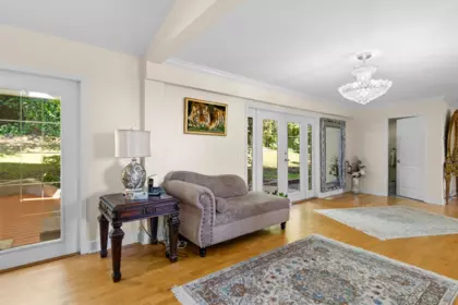 Hallway Photo of 875 Greenwood Road, West Vancouver, BC