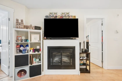 111 10822 City Parkway, Surrey, BC, Surrey — Apartment/Condo for sale