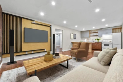Community Amenities Photo (Clubhouse) of 24699 103a Avenue, Maple Ridge, BC