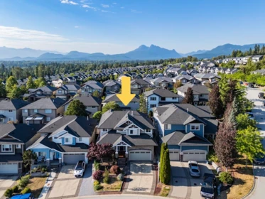 Swimming Pool Photo of 24699 103a Avenue, Maple Ridge, BC