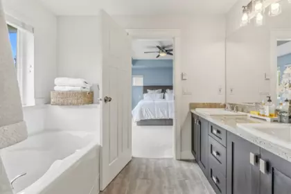 Guest Bathroom Photo of 8256 Trondheim Drive, Delta, BC