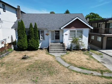 6678 Walker Avenue, Burnaby, BC, Burnaby — Single Family Residence for sale