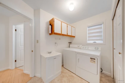Basement Recreation Room Photo of 2333 150b Street, Surrey, BC