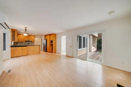 Walk-In Closet Photo of 2333 150b Street, Surrey, BC