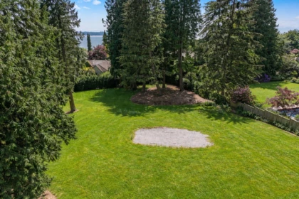 Family Room Photo of 2976 Palmerston Avenue, West Vancouver, BC