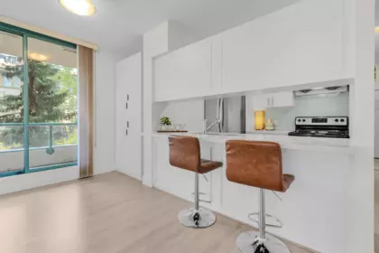 302 8871 Lansdowne Road, Richmond, BC, Richmond — Apartment/Condo for sale
