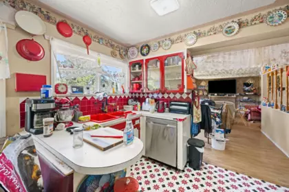 Basement Recreation Room Photo of 10240 140 Street, Surrey, BC