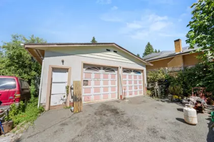 Swimming Pool Photo of 10240 140 Street, Surrey, BC