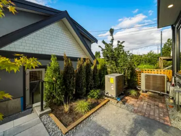 Primary Bedroom Photo of 2 2339 Parker Street, Vancouver, BC