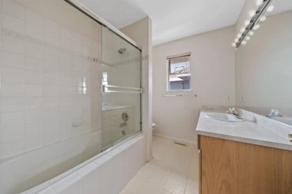 Entry Foyer Photo of 2677 Fortress Drive, Port Coquitlam, BC