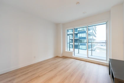 902 7977 Lansdowne Road, Richmond, BC, Richmond — Apartment/Condo for sale