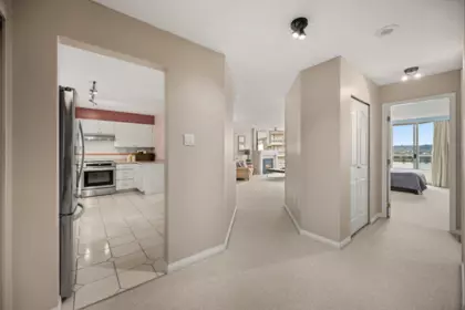 Kitchen Island Photo of 1505 1235 Quayside Drive, New Westminster, BC